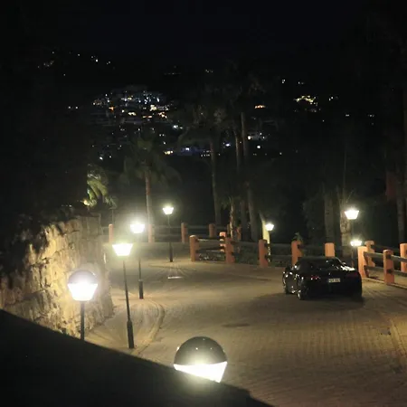 Your Oasis Of Luxury And Leisure At Gazules Del Sol In Marbella Area - Benahavis Эстепона
