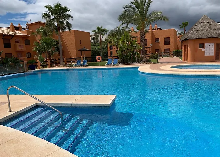 Your Oasis Of Luxury And Leisure At Gazules Del Sol In Marbella Area - Benahavis Апартаменты Эстепона